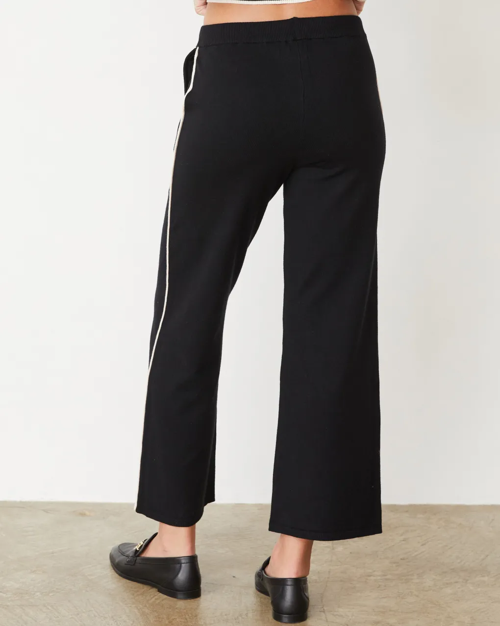 Soft Knit|Travel Essentials*MONROW Lightknit Pant With Contrast Piping BLACK