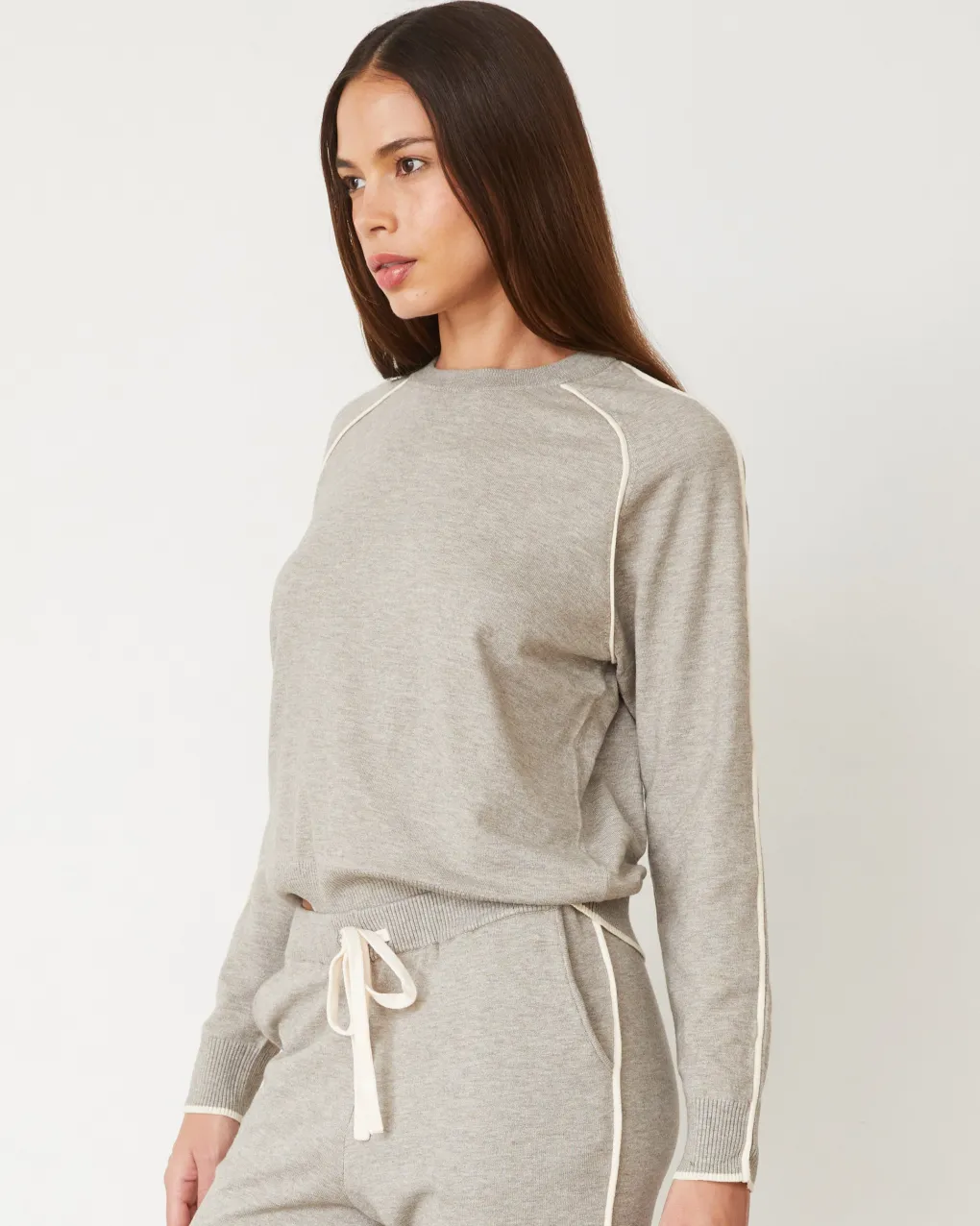 Soft Knit|Travel Essentials*MONROW Lightknit Sweater With Contrast Piping HEATHERGREY